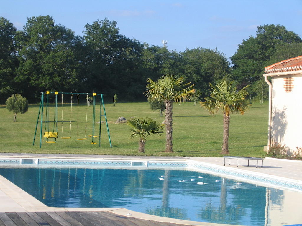La Minaudiere Nueil-sous-les-Aubiers Exterior foto