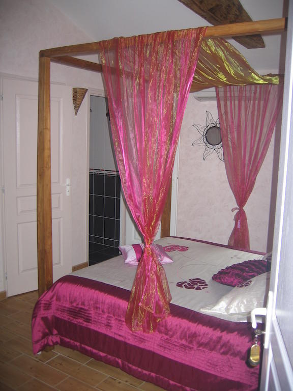 La Minaudiere Nueil-sous-les-Aubiers Habitación foto