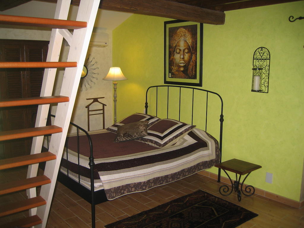 La Minaudiere Nueil-sous-les-Aubiers Habitación foto